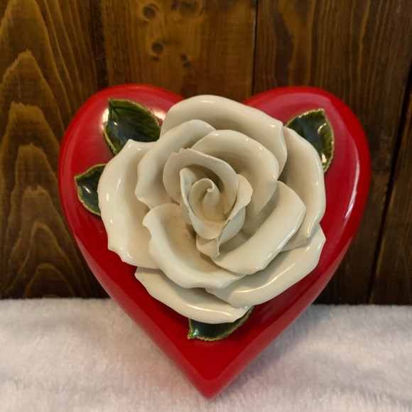 Vintage Red Heart Romantic Trinket Box-70s to 80s-Ceramic - Picture 2 of 15